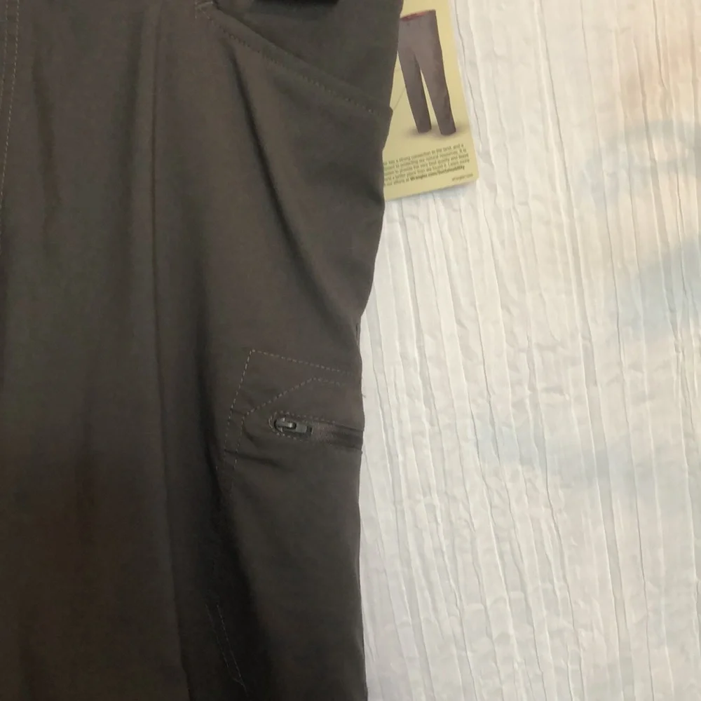 WRANGLER men Sz 40 X 30 gray cargo khaki straight leg pants elastic wais…